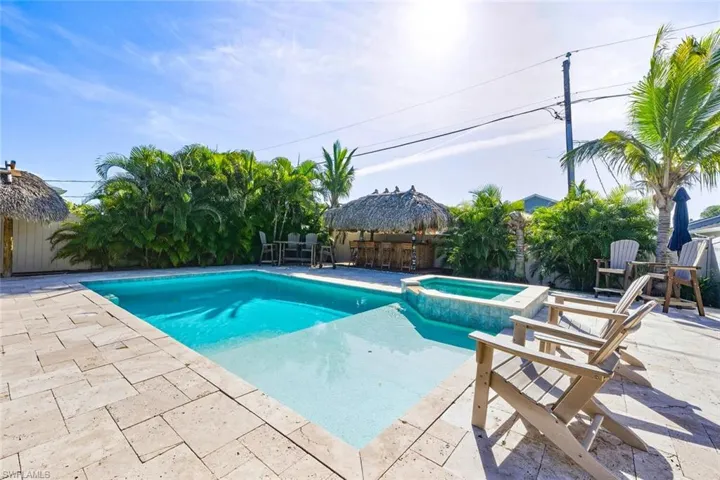 530 108th Ave N, Naples, Florida 34108