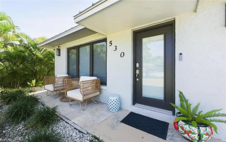 530 108th Ave N, Naples, Florida 34108