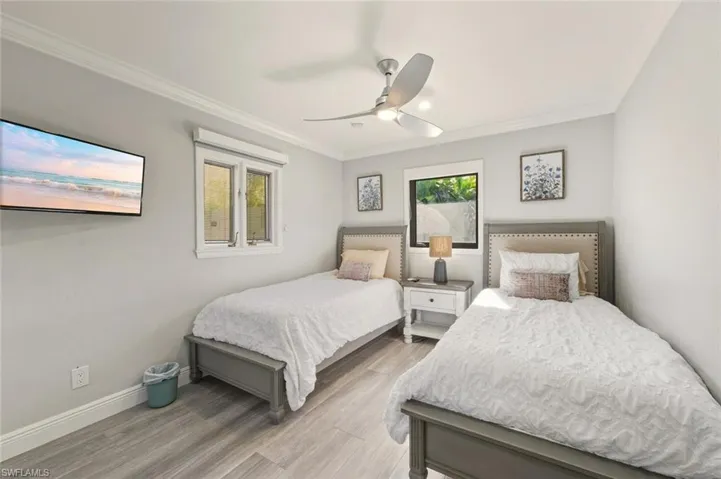 530 108th Ave N, Naples, Florida 34108