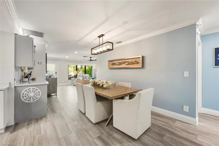 530 108th Ave N, Naples, Florida 34108