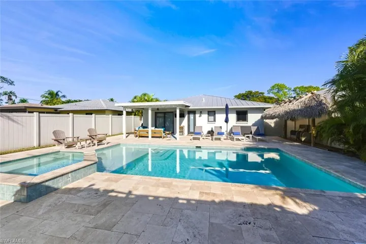 530 108th Ave N, Naples, Florida 34108