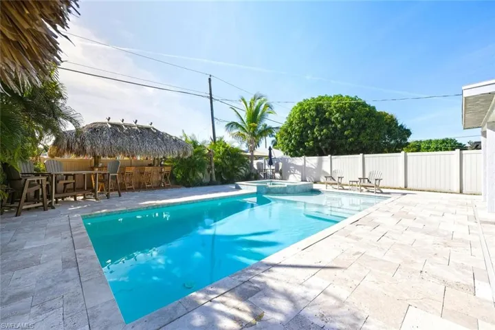 530 108th Ave N, Naples, Florida 34108