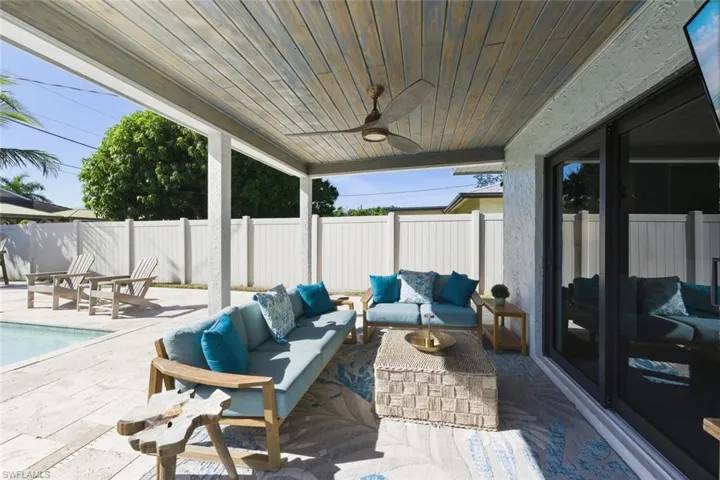 530 108th Ave N, Naples, Florida 34108