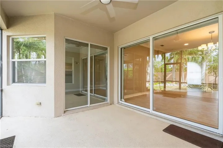 Screened lanai perfect for entertaining
