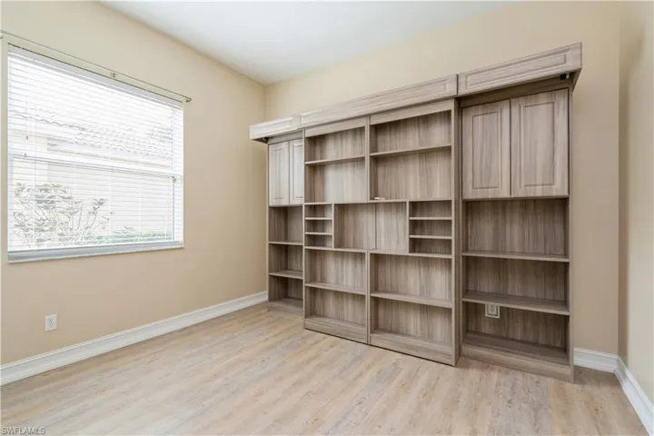 Guest bedroom with Murphy bed