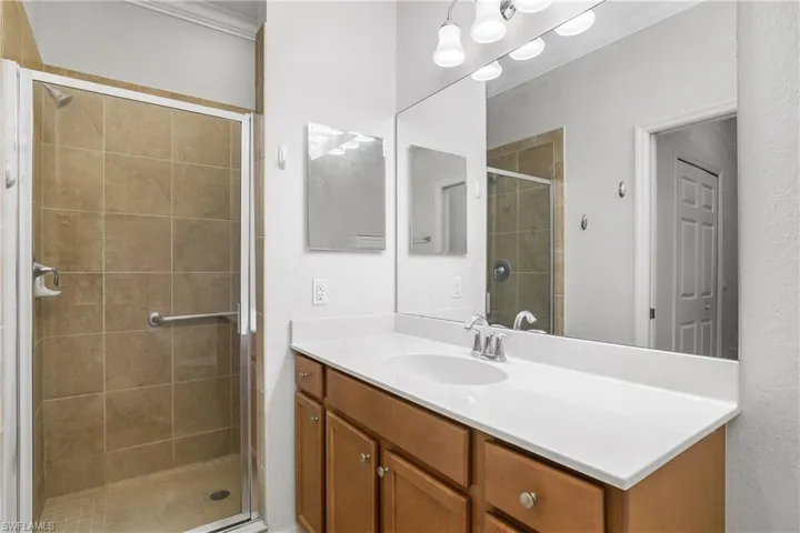 9719  Acqua  CT, Naples, FL 34113