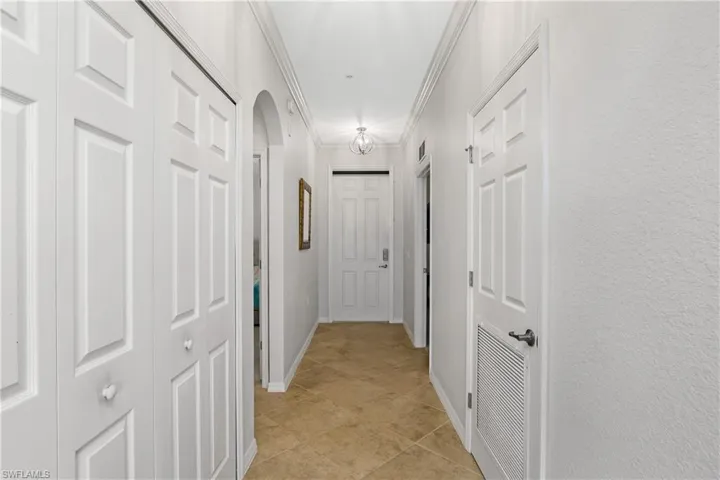 9719  Acqua  CT, Naples, FL 34113