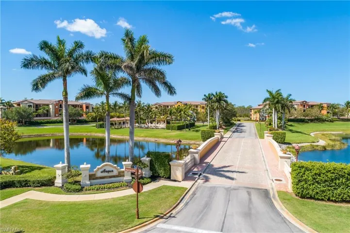 9719  Acqua  CT, Naples, FL 34113