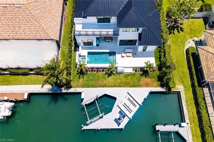 1108  Winterberry  DR, Marco Island, FL 34145