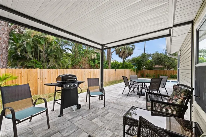 866 101 Ave 10620 Gulf Shore Dr, Naples, Florida 34108