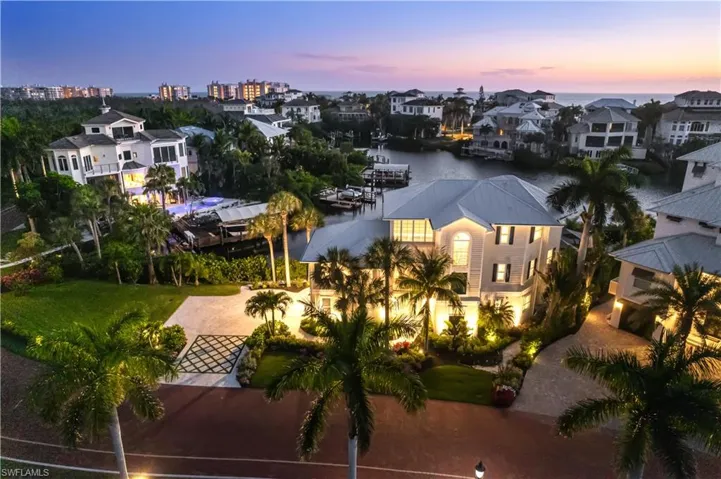 225 Bayfront Dr, Bonita Springs, Florida 34134
