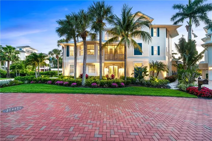225 Bayfront Dr, Bonita Springs, Florida 34134