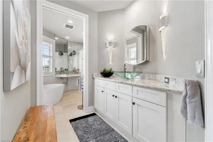 225 Bayfront Dr, Bonita Springs, Florida 34134