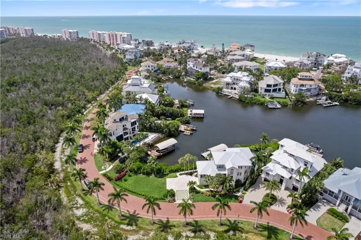 225 Bayfront Dr, Bonita Springs, Florida 34134