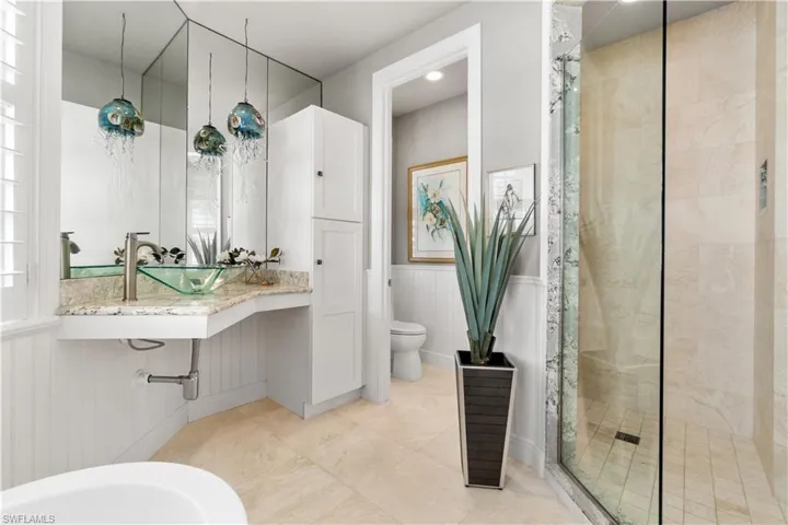 225 Bayfront Dr, Bonita Springs, Florida 34134