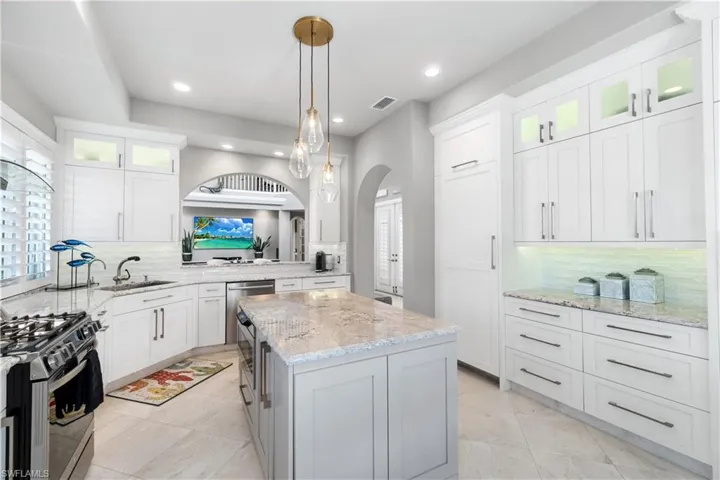 225 Bayfront Dr, Bonita Springs, Florida 34134