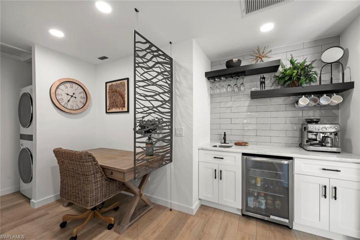 Wine/Coffee Bar