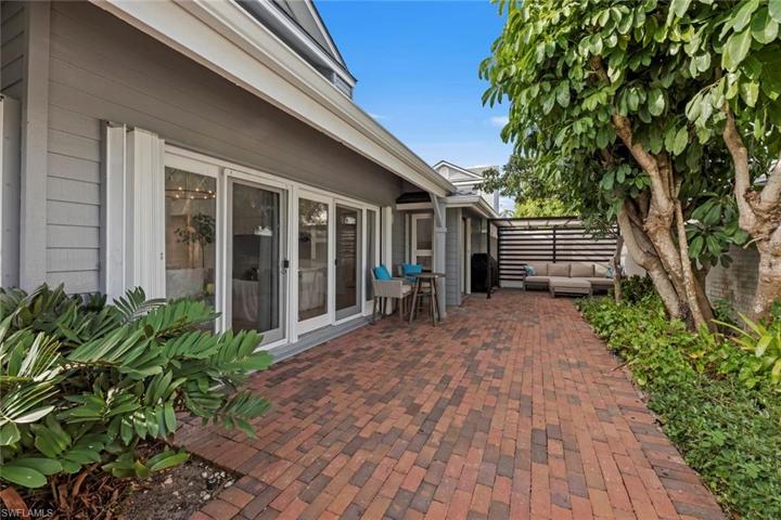 Backyard Brick Pavers