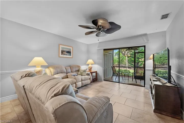 8430 Charter Club Cir 3, Fort Myers, Florida 33919