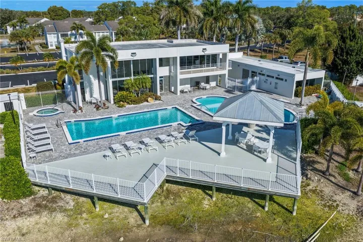 132  Santa Clara  DR, Naples, FL 34104