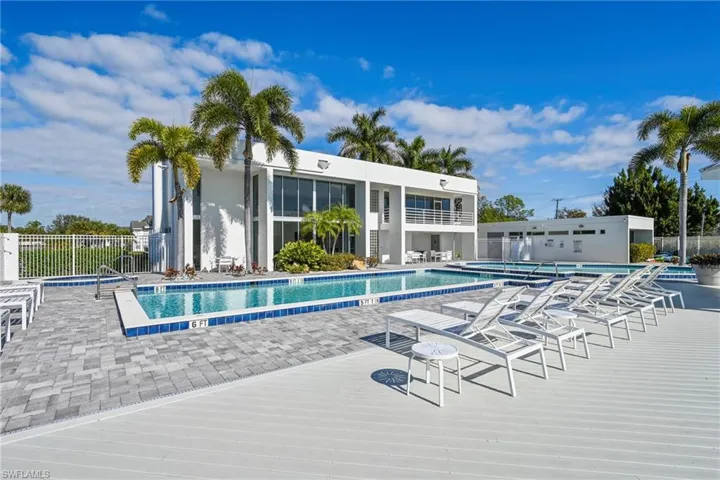 132  Santa Clara  DR, Naples, FL 34104