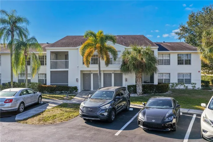 132  Santa Clara  DR, Naples, FL 34104