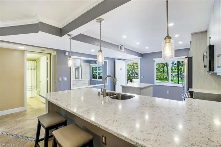 Fully Remodeled & Updated Kitchen