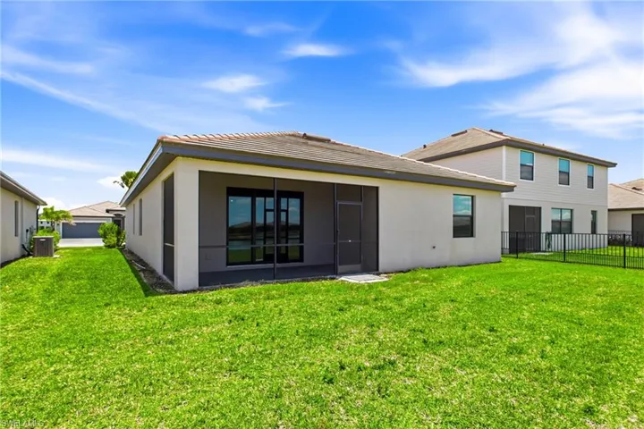 11091 Canopy Loop, Fort Myers, Florida 33913