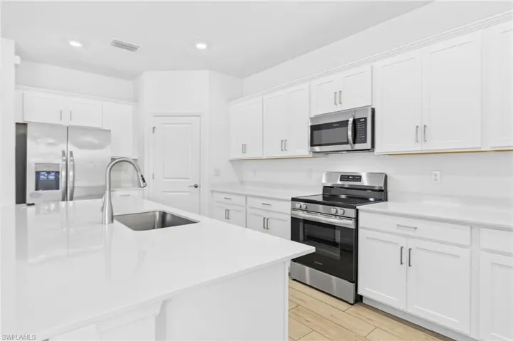 11091 Canopy Loop, Fort Myers, Florida 33913