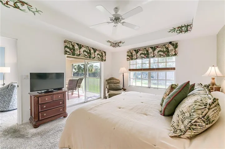 1940  Willow Bend  CIR, Naples, FL 34109