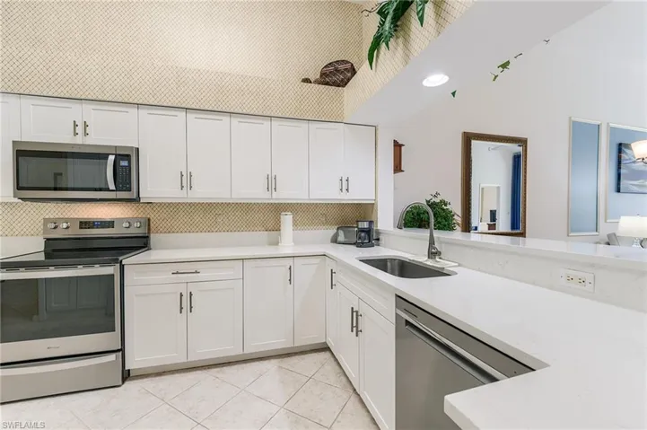 1940  Willow Bend  CIR, Naples, FL 34109