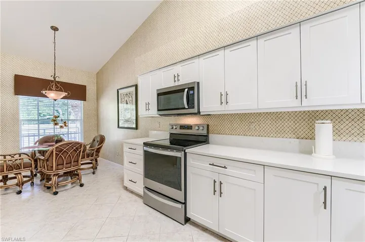 1940  Willow Bend  CIR, Naples, FL 34109