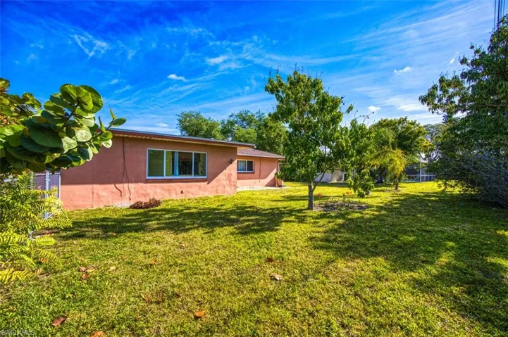 2230  Flora  AVE, Fort Myers, FL 33907