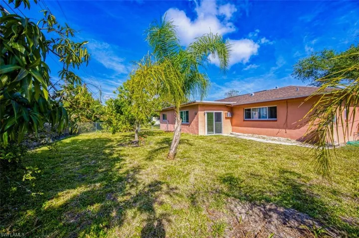 2230  Flora  AVE, Fort Myers, FL 33907
