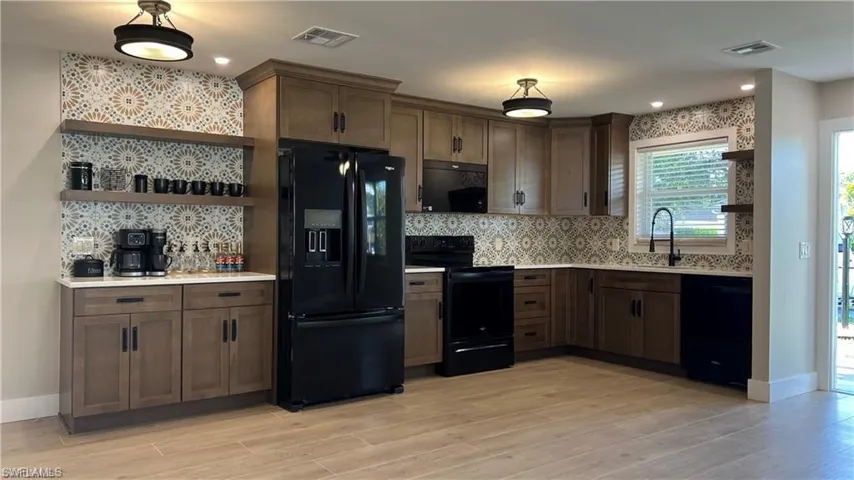 787 104th Ave N, Naples, Florida 34108