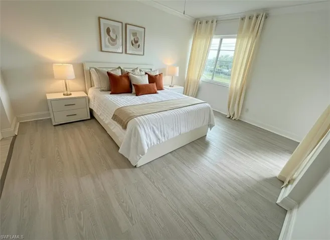 1087 Forest Lakes Dr 306, Naples, Florida 34105