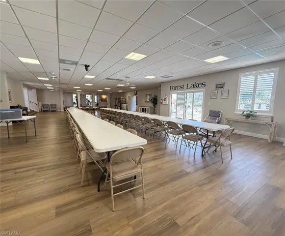 1087 Forest Lakes Dr 306, Naples, Florida 34105