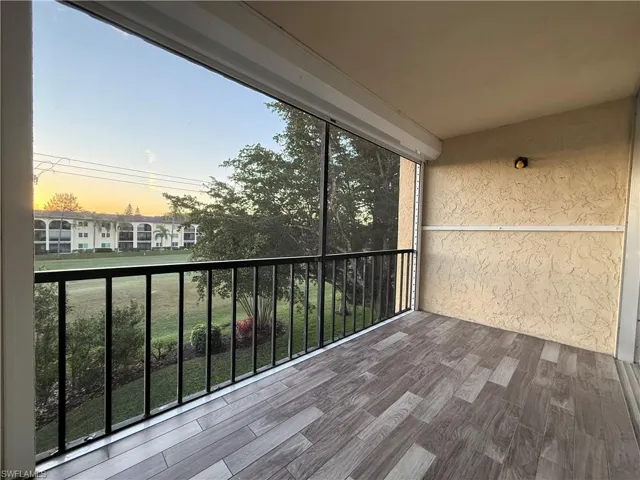 1087 Forest Lakes Dr 306, Naples, Florida 34105