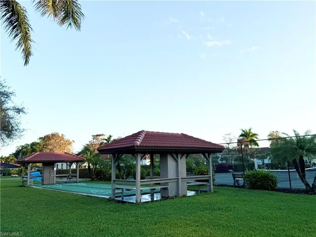 1087 Forest Lakes Dr 306, Naples, Florida 34105
