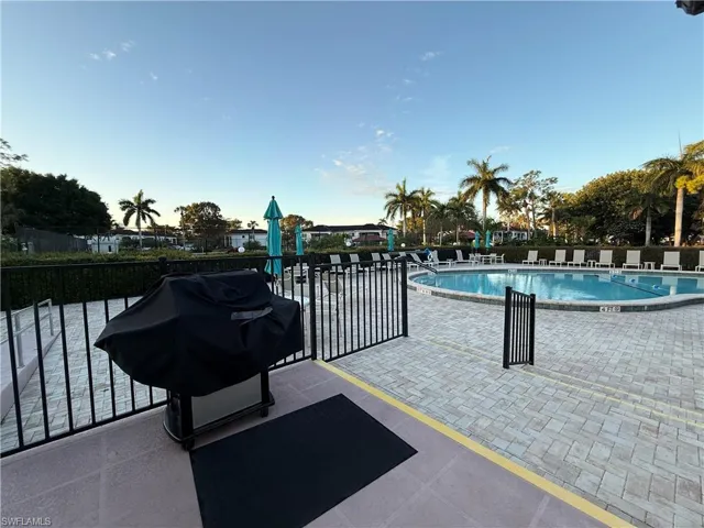 1087 Forest Lakes Dr 306, Naples, Florida 34105