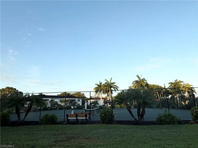 1087 Forest Lakes Dr 306, Naples, Florida 34105
