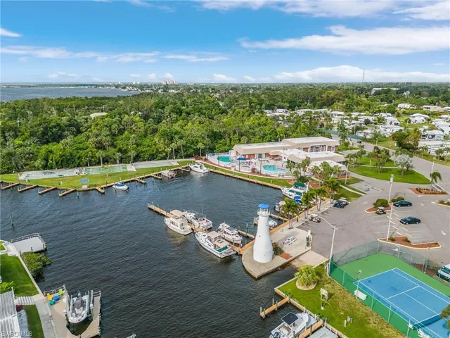 5689  Captain John Smith  LOOP, North Fort Myers, FL 33917