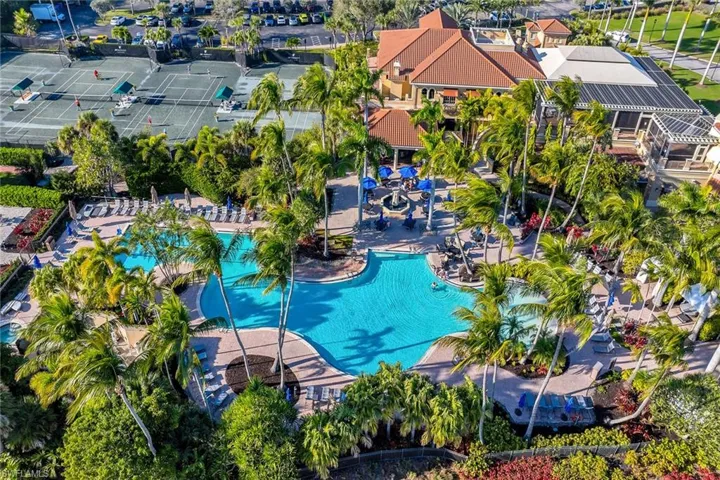 1285 Rialto Way 102, Naples, Florida 34114