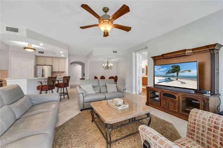 1285 Rialto Way 102, Naples, Florida 34114