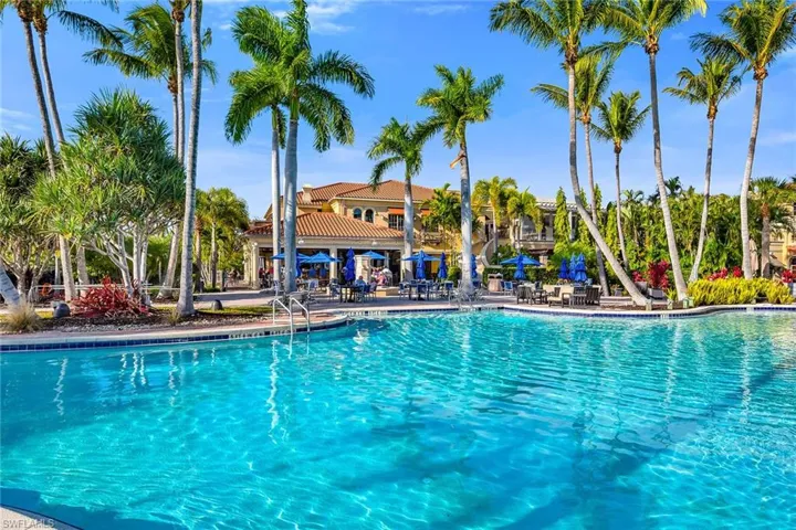1285 Rialto Way 102, Naples, Florida 34114