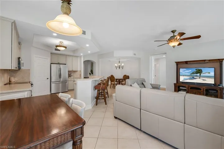 1285 Rialto Way 102, Naples, Florida 34114