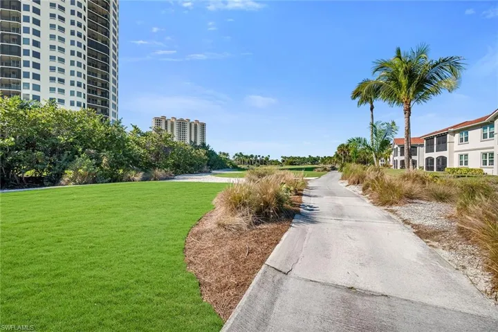 1285 Rialto Way 102, Naples, Florida 34114