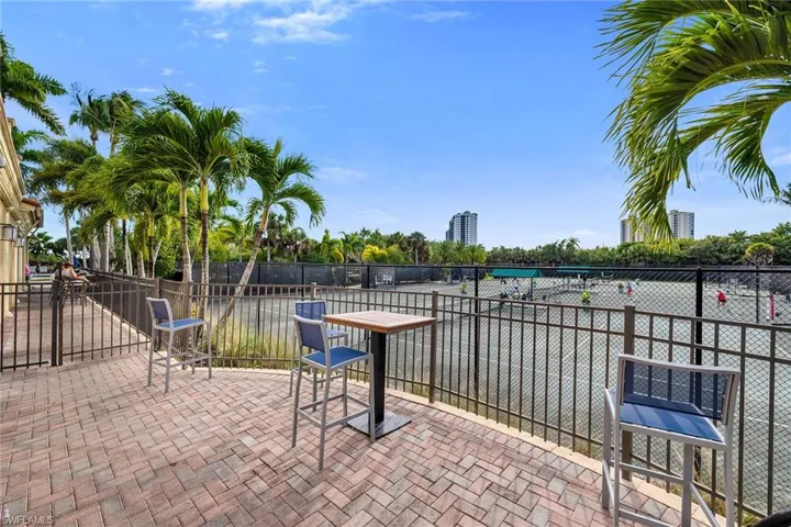 1285 Rialto Way 102, Naples, Florida 34114