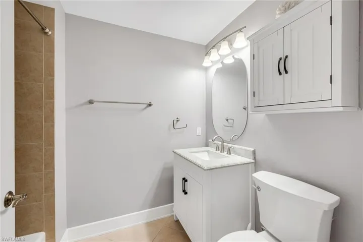 1285 Rialto Way 102, Naples, Florida 34114