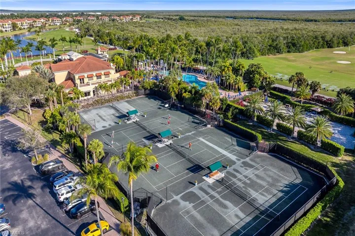 1285 Rialto Way 102, Naples, Florida 34114